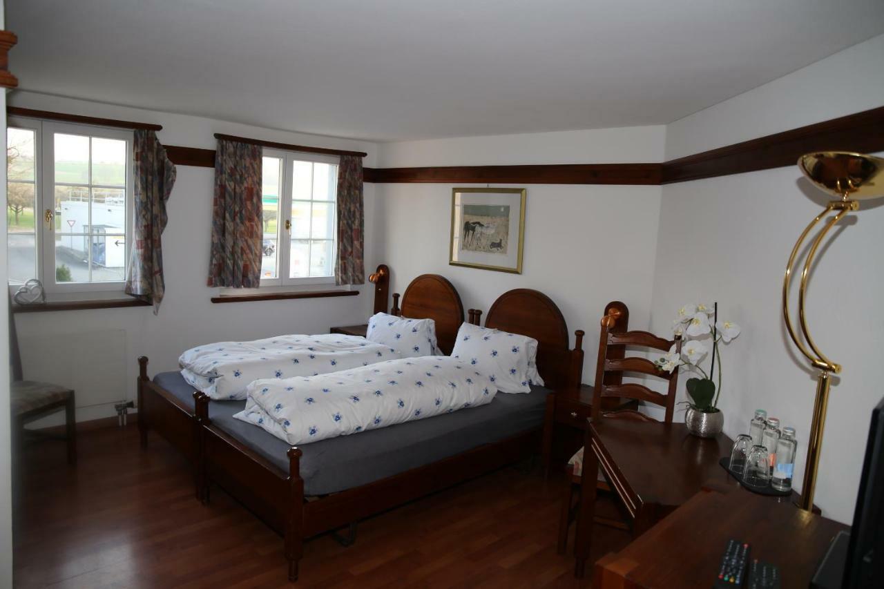 Landgasthof Hirschen Hotel Amriswil Bagian luar foto
