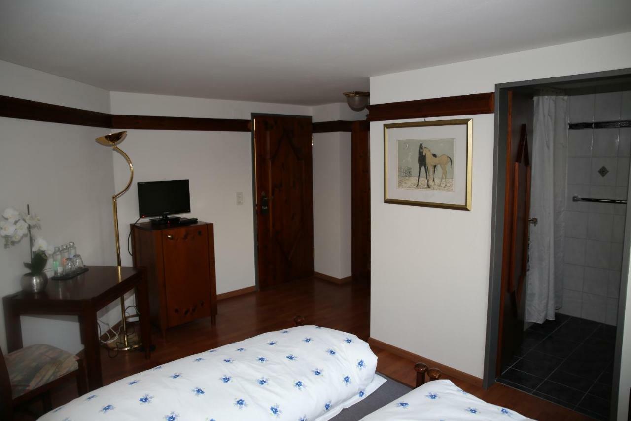 Landgasthof Hirschen Hotel Amriswil Bagian luar foto